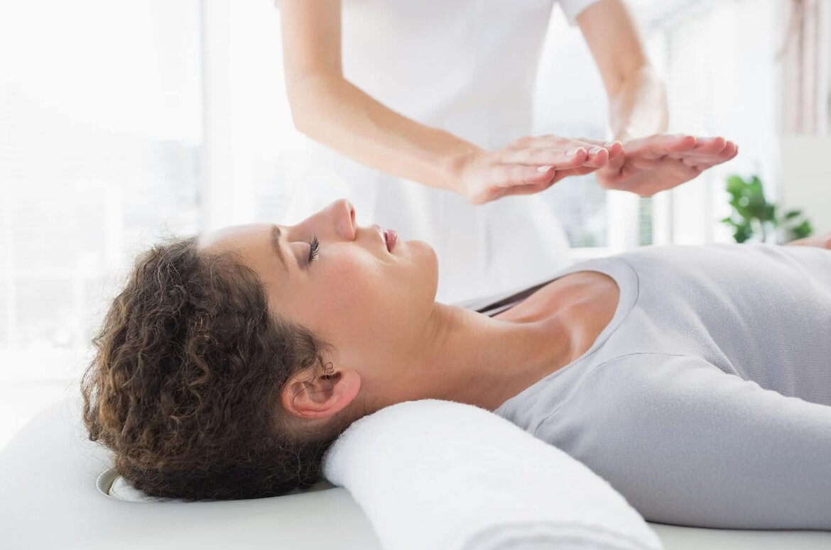 ENERGETISCHE BEHANDELING ENERGETISCHE-BEHANDELING